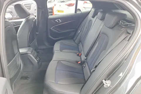 BK71OAY BMW 1 Series 118i [136] M Sport 5dr Step Auto Thumbnail #10