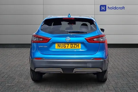 NU67DZH Nissan Qashqai 1.2 DiG-T N-Connecta 5dr Thumbnail #9