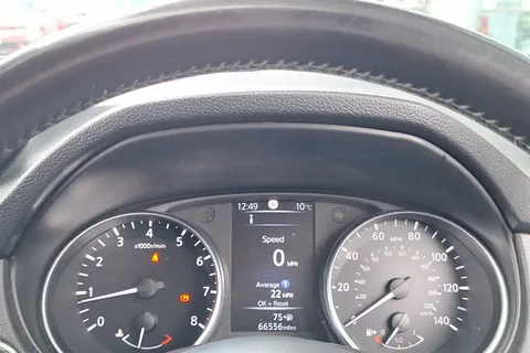 NU67DZH Nissan Qashqai 1.2 DiG-T N-Connecta 5dr Thumbnail #12