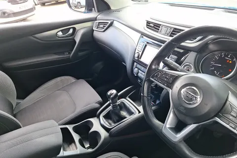 NU67DZH Nissan Qashqai 1.2 DiG-T N-Connecta 5dr Thumbnail #13