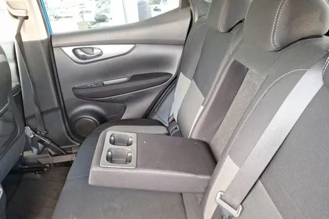 NU67DZH Nissan Qashqai 1.2 DiG-T N-Connecta 5dr Thumbnail #15