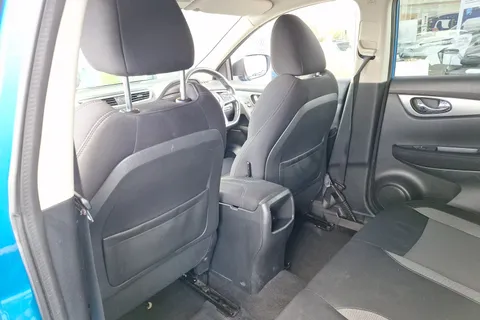 NU67DZH Nissan Qashqai 1.2 DiG-T N-Connecta 5dr Thumbnail #16