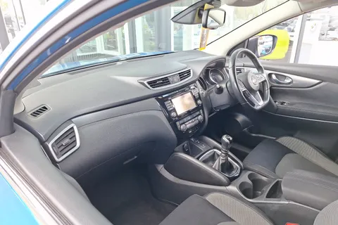 NU67DZH Nissan Qashqai 1.2 DiG-T N-Connecta 5dr Thumbnail #18
