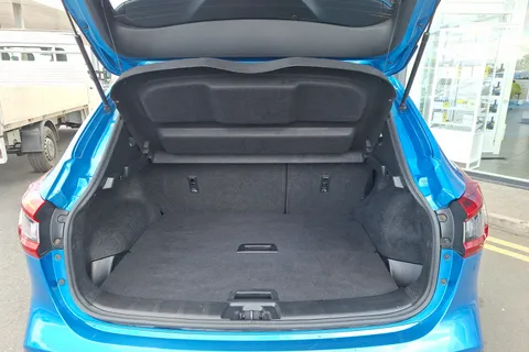 NU67DZH Nissan Qashqai 1.2 DiG-T N-Connecta 5dr Thumbnail #20