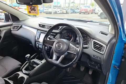 NU67DZH Nissan Qashqai 1.2 DiG-T N-Connecta 5dr Thumbnail #23
