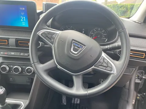 BG72HNL Dacia Sandero Stepway 1.0 TCe Prestige 5dr Thumbnail #21