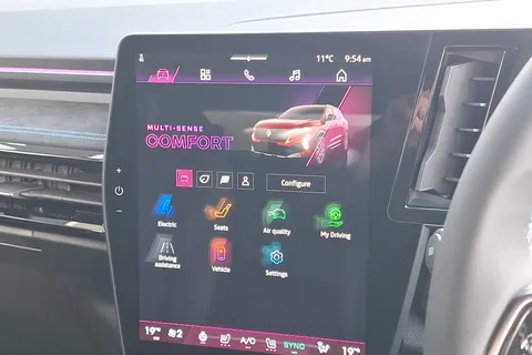 BF26YYO Renault Austral E-Tech FHEV Techno Esprit Alpine 5dr Auto Thumbnail #39