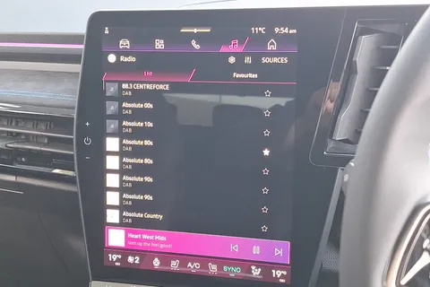 BF26YYO Renault Austral E-Tech FHEV Techno Esprit Alpine 5dr Auto Thumbnail #40