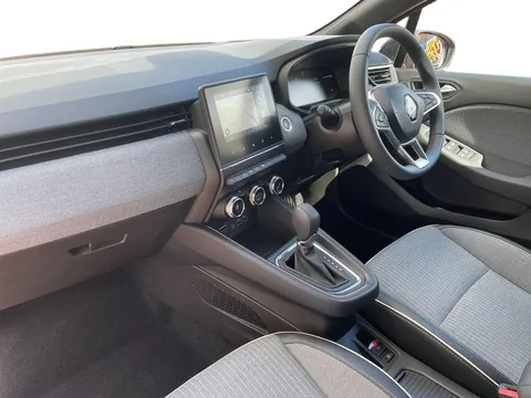 SG74LLM Renault Clio 1.6 E-TECH full hybrid 145 Techno 5dr Auto Thumbnail #4