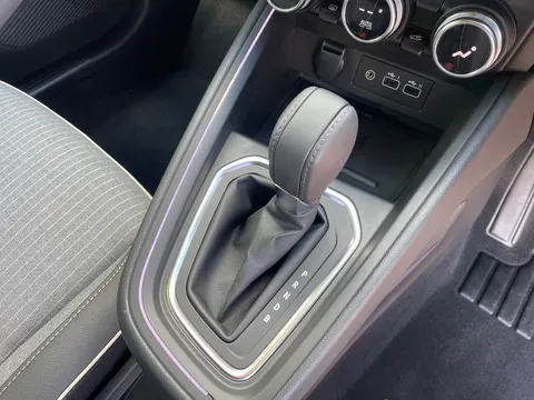 SG74LLM Renault Clio 1.6 E-TECH full hybrid 145 Techno 5dr Auto Thumbnail #13