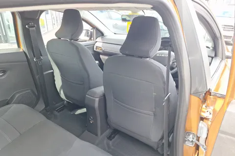 DF72WND Dacia Sandero Stepway 1.0 TCe Journey 5dr Thumbnail #20