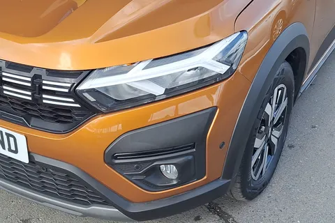 DF72WND Dacia Sandero Stepway 1.0 TCe Journey 5dr Thumbnail #36
