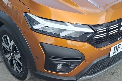 DF72WND Dacia Sandero Stepway 1.0 TCe Journey 5dr Thumbnail #38