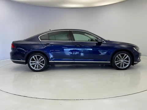 MD17FBC Volkswagen Passat 2.0 TDI GT 4dr [Panoramic Roof] Thumbnail #4