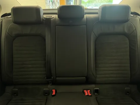 MD17FBC Volkswagen Passat 2.0 TDI GT 4dr [Panoramic Roof] Thumbnail #16