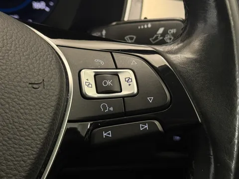 MD17FBC Volkswagen Passat 2.0 TDI GT 4dr [Panoramic Roof] Thumbnail #22