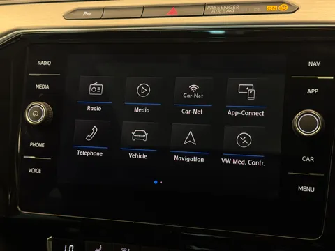 MD17FBC Volkswagen Passat 2.0 TDI GT 4dr [Panoramic Roof] Thumbnail #23