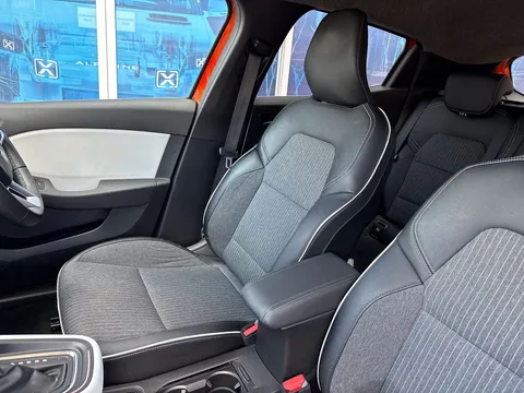 BP72XDV Renault Clio 1.6 E-TECH full hybrid 145 Techno 5dr Auto Thumbnail #6