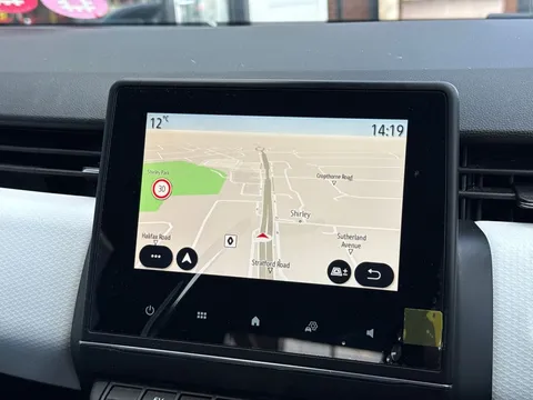 BP72XDV Renault Clio 1.6 E-TECH full hybrid 145 Techno 5dr Auto Thumbnail #17