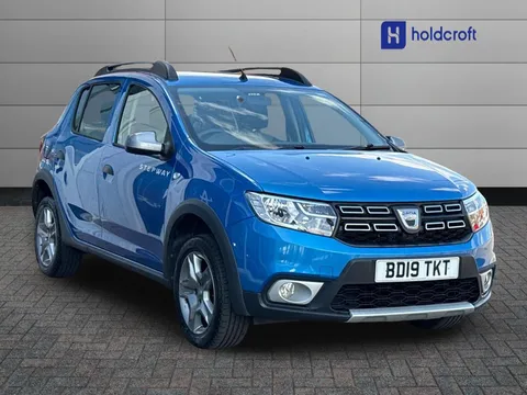 BD19TKT Dacia Sandero Stepway 0.9 TCe Essential 5dr Thumbnail #2