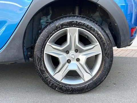 BD19TKT Dacia Sandero Stepway 0.9 TCe Essential 5dr Thumbnail #5