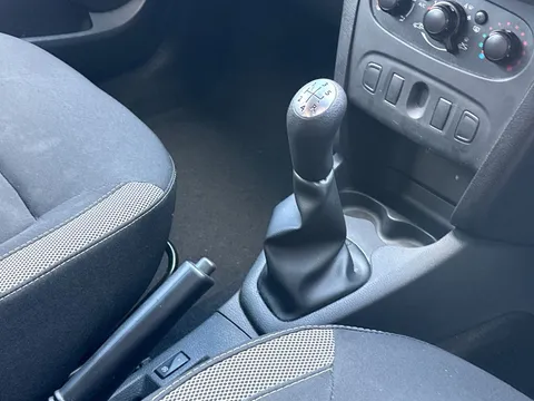 BD19TKT Dacia Sandero Stepway 0.9 TCe Essential 5dr Thumbnail #13