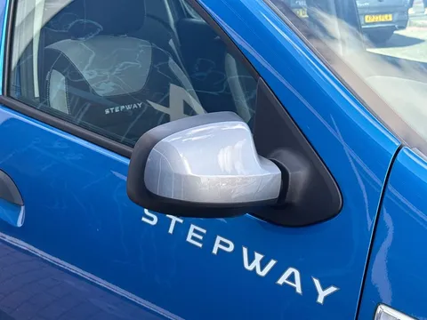 BD19TKT Dacia Sandero Stepway 0.9 TCe Essential 5dr Thumbnail #33