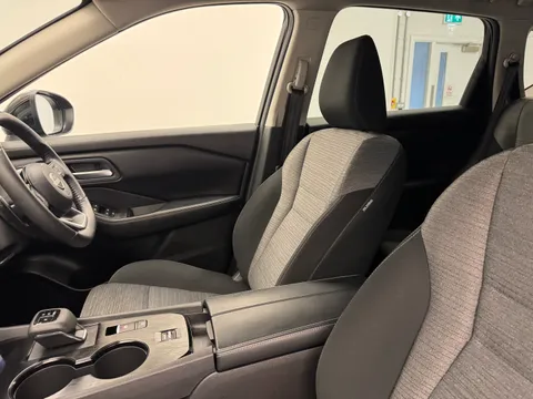 DY25CAO Nissan X-Trail 1.5 MHEV 163 N-Connecta 5dr [7 Seat] Xtronic Thumbnail #20