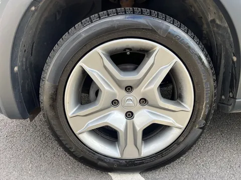 BV20HTK Dacia Sandero Stepway 0.9 TCe Comfort 5dr Thumbnail #5