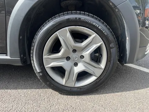 BV20HTK Dacia Sandero Stepway 0.9 TCe Comfort 5dr Thumbnail #15