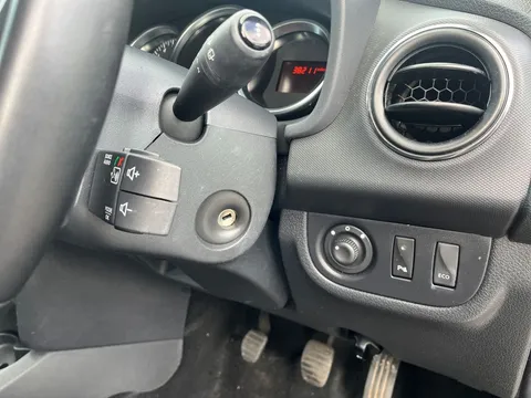 BV20HTK Dacia Sandero Stepway 0.9 TCe Comfort 5dr Thumbnail #22