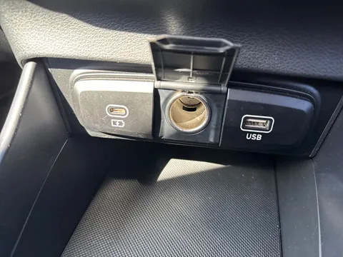 EK25UYE Hyundai i20 1.0T GDi Advance [Nav] 5dr Thumbnail #27