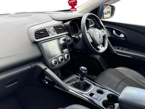 BG69LXA Renault Kadjar 1.3 TCE S Edition 5dr Thumbnail #5