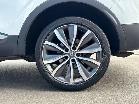 BG69LXA Renault Kadjar 1.3 TCE S Edition 5dr Thumbnail #32