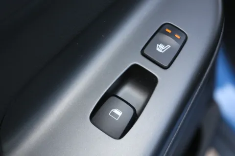 DG71FBO Hyundai Kona 1.6 GDi Hybrid Ultimate 5dr DCT Thumbnail #16