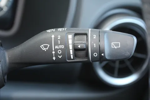 DG71FBO Hyundai Kona 1.6 GDi Hybrid Ultimate 5dr DCT Thumbnail #28