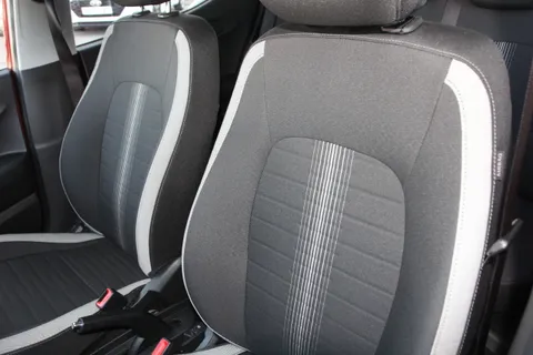 DH73HLE Hyundai i10 1.2 Advance 5dr Thumbnail #12