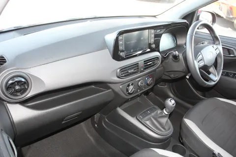 DH73HLE Hyundai i10 1.2 Advance 5dr Thumbnail #13