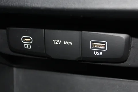 DH73HLE Hyundai i10 1.2 Advance 5dr Thumbnail #26