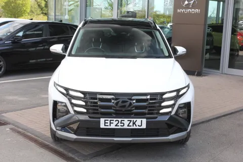EF25ZKJ Hyundai Tucson 1.6T Plug-in Hybrid Ultimate 5dr Auto Thumbnail #2