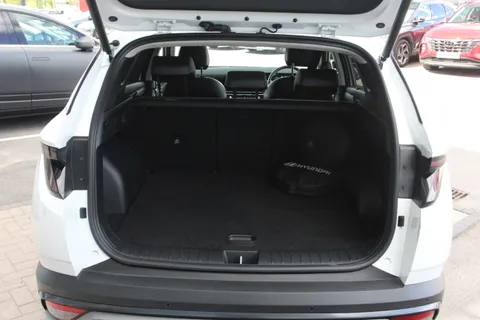 EF25ZKJ Hyundai Tucson 1.6T Plug-in Hybrid Ultimate 5dr Auto Thumbnail #16