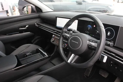 EF25ZKJ Hyundai Tucson 1.6T Plug-in Hybrid Ultimate 5dr Auto Thumbnail #19