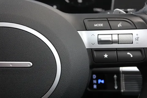 EF25ZKJ Hyundai Tucson 1.6T Plug-in Hybrid Ultimate 5dr Auto Thumbnail #25