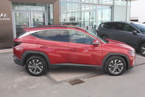 EK22VTE Hyundai Tucson 1.6 TGDi Premium 5dr 2WD Thumbnail #3