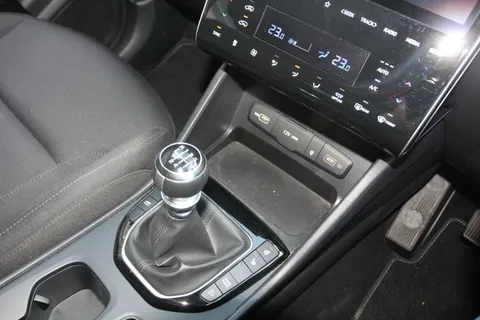 EK22VTE Hyundai Tucson 1.6 TGDi Premium 5dr 2WD Thumbnail #24