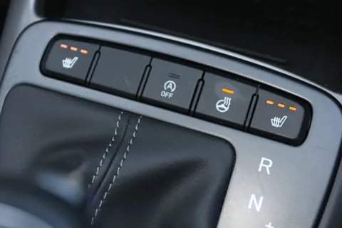 EN25AHP Hyundai i10 1.0 [63] Premium 5dr Auto [Nav] Thumbnail #24