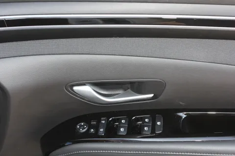 HN23ATF Hyundai Tucson 1.6 TGDi Plug-in Hybrid Ultimate 5dr 4WD Auto Thumbnail #18