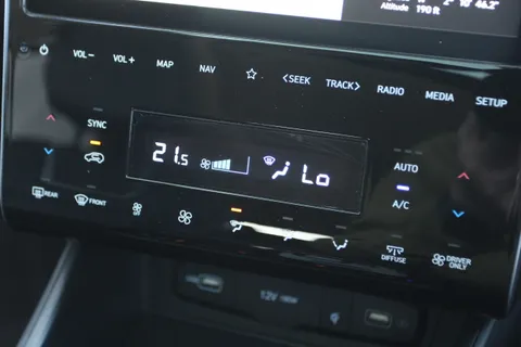 HN23ATF Hyundai Tucson 1.6 TGDi Plug-in Hybrid Ultimate 5dr 4WD Auto Thumbnail #31