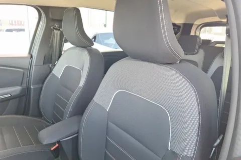 BT23VFR Dacia Jogger 1.6 HEV Extreme SE 5dr Auto Thumbnail #14