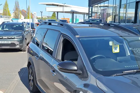 BT23VFR Dacia Jogger 1.6 HEV Extreme SE 5dr Auto Thumbnail #34